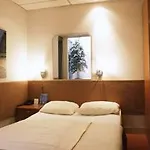 Delta Center 3*