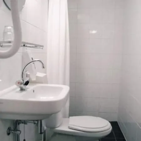 Delta Center Hotel 3*