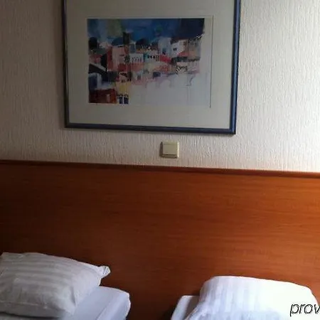 Hotel Delta Center