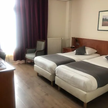 Hotel Delta Center 3*