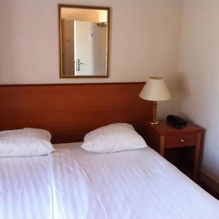 Hotell Delta Center 3*