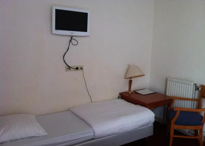 デルタ シティ センター 3*