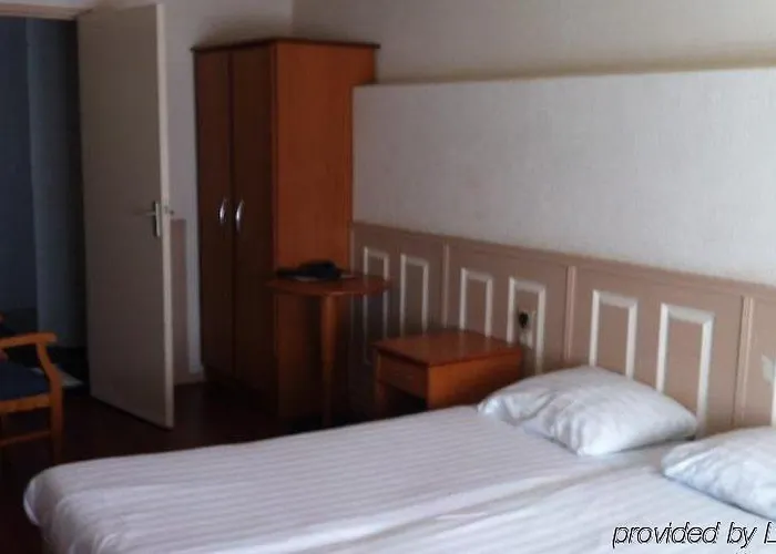 Hotel Delta Center 3*