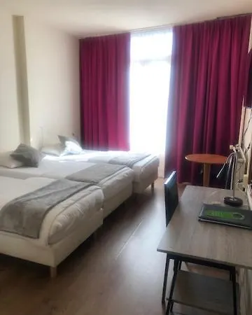 Delta Center Отель Амстердам