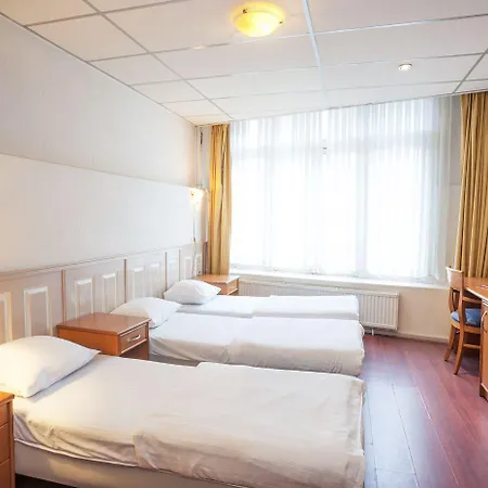 Delta Center Отель Амстердам