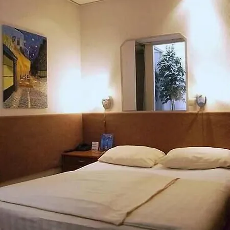 Delta Center Отель Амстердам