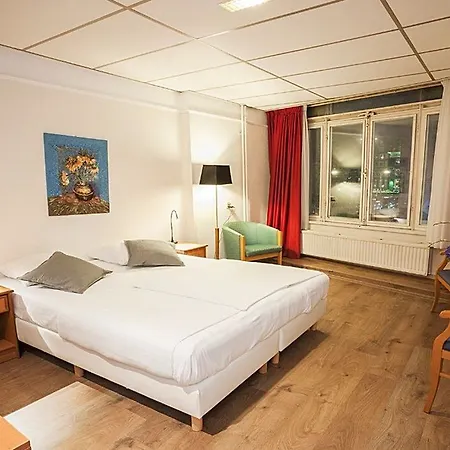 Delta Center 3*